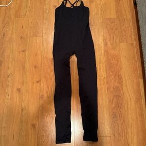Black detailed workout bodysuit